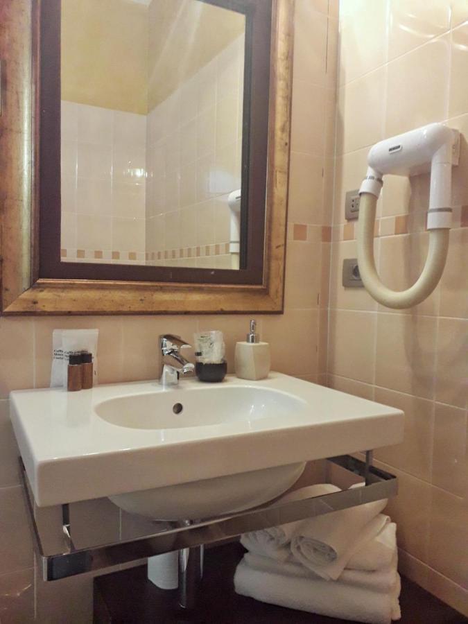 Cortiletto D'Alba Camere Con Ristorante エクステリア 写真